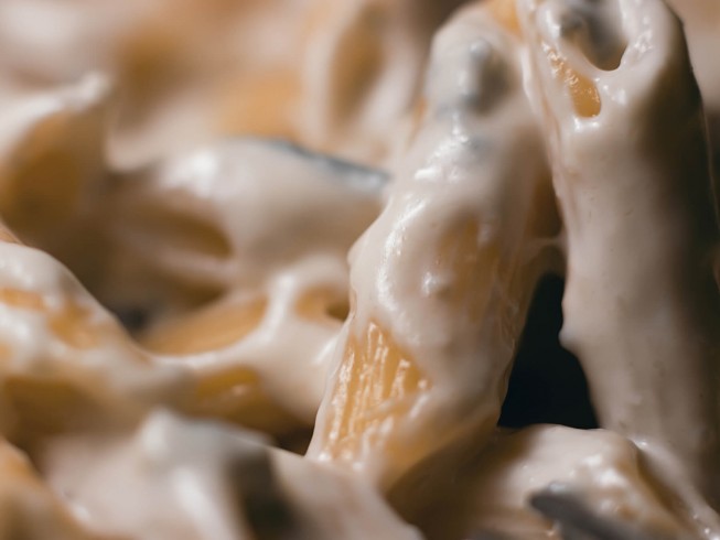 how to make a cheese sauce with heavy cream